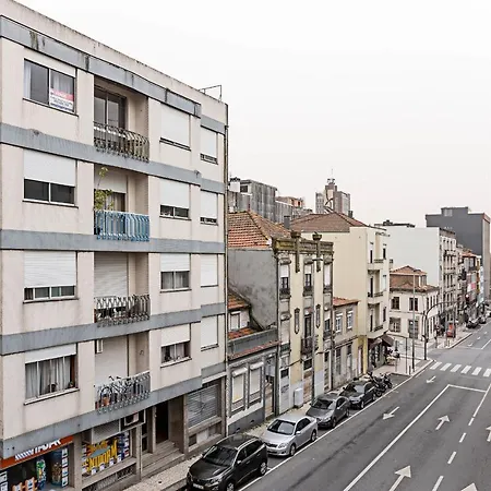 Camoes Flat With Balcony By Lovelystay Apartment